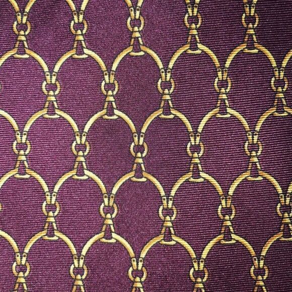 Stunning Gold Links Burgundy Silk Tie - Picture 2 of 4